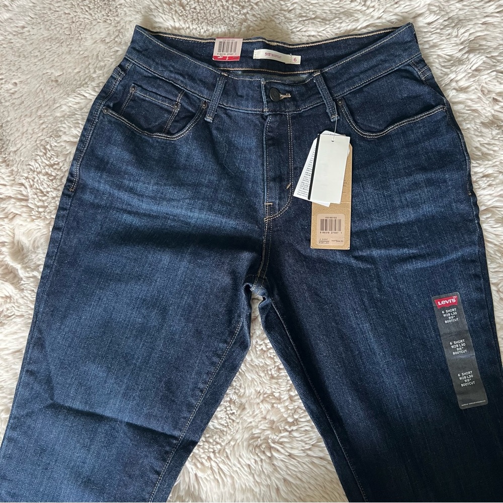 NWT Levi's 515 BOOTCUT Mid Rise Jeans - Size 6 Short W28 L30 - Picture 4 of 14